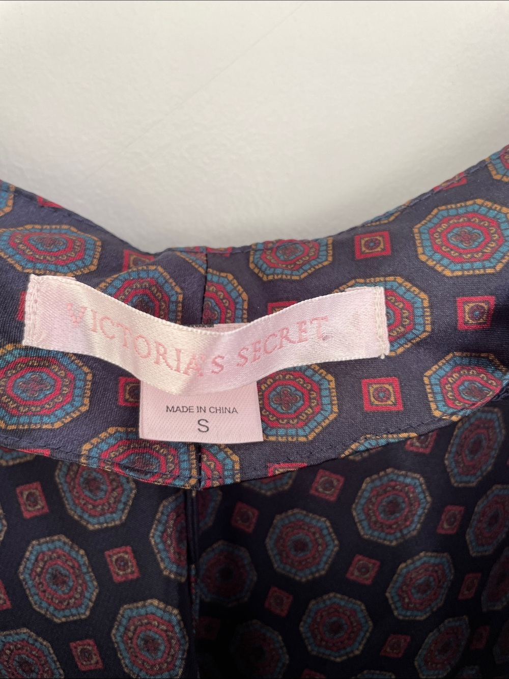 Vtg Victorias Secret 2001 Sun Dial Geometric Print Slip Dress in Deep Burgundy S - Picture 2 of 8